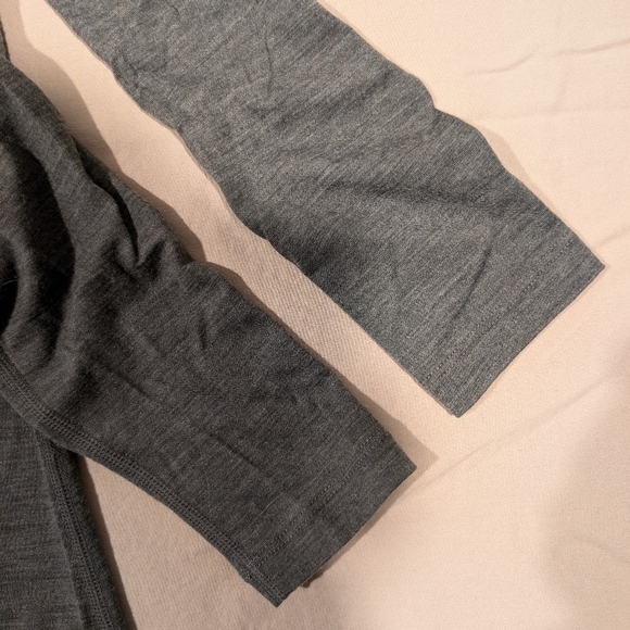 First Ascend Merino wool base layer - Picture 7 of 11